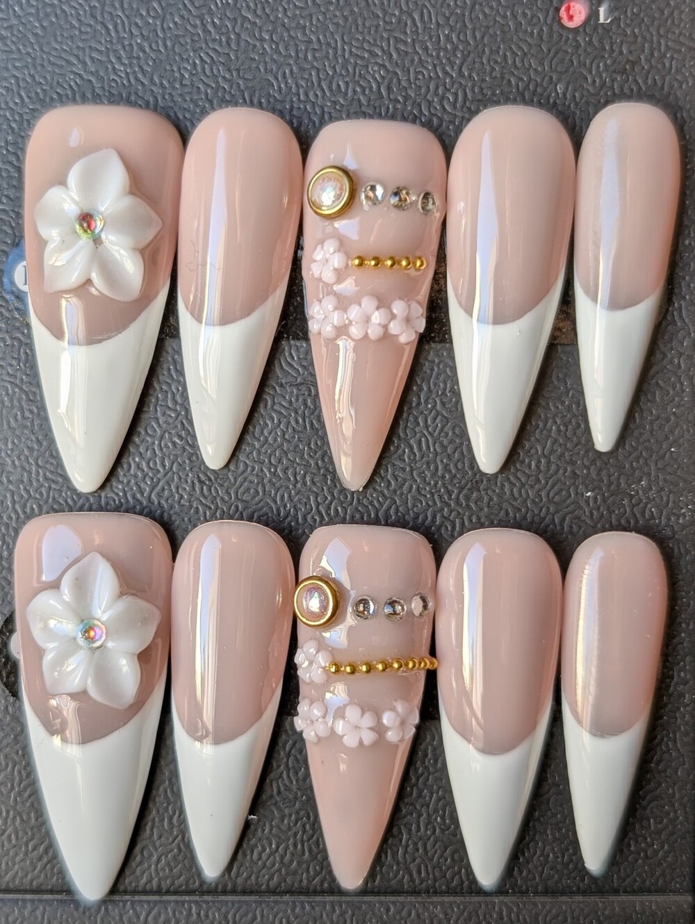 ❤️ 10pc Handmade Stiletto Press-On Premium Nails Size: Large 3.0 #17